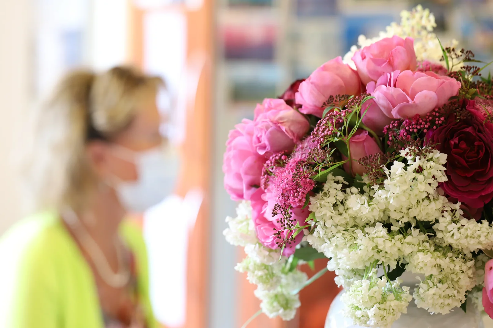 Startbild Zahnarzt Stegaurach Dr. Neubert Wagner Weich Blumen